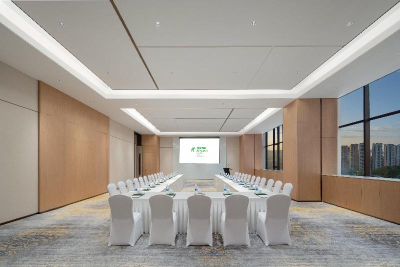 Holiday Inn Luzhou Longjian image