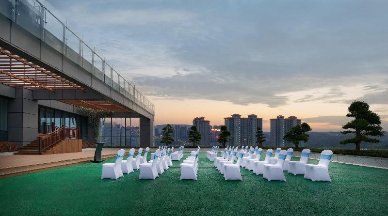 Holiday Inn Luzhou Longjian image