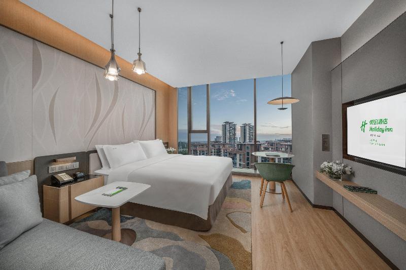 Holiday Inn Luzhou Longjian image