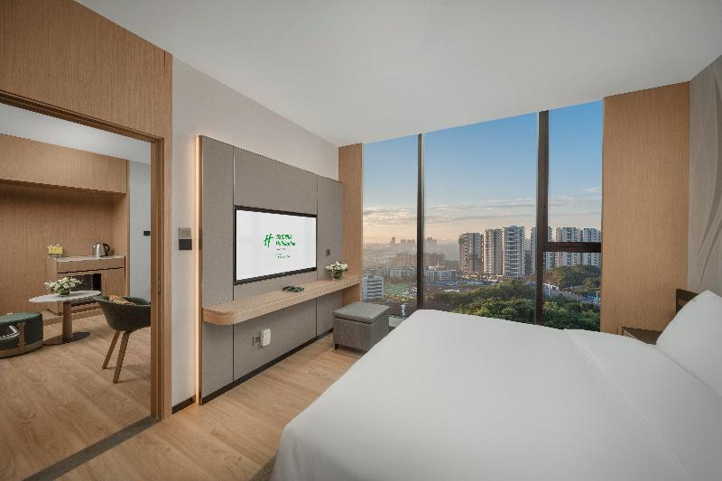 Holiday Inn Luzhou Longjian image