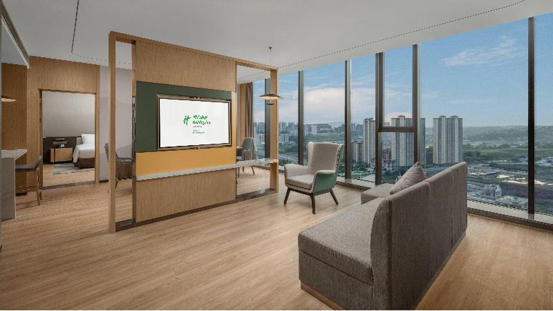 Holiday Inn Luzhou Longjian image
