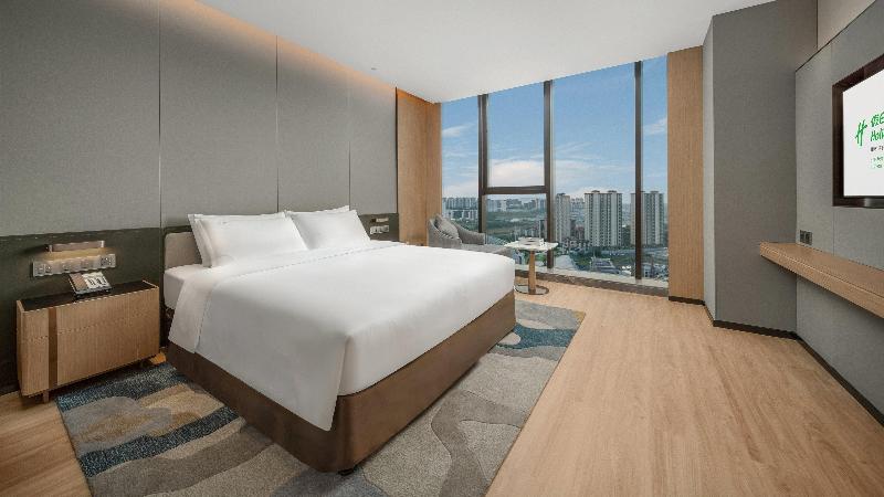 Holiday Inn Luzhou Longjian image