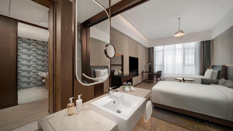Holiday Inn Changchun Jingyue image