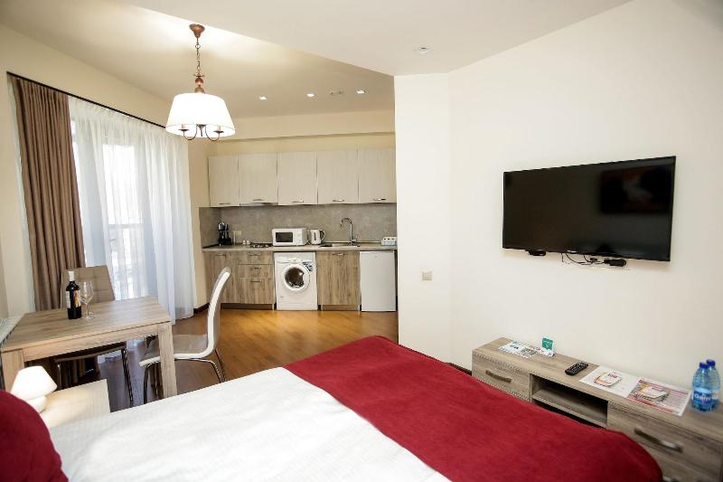 Welcome City Center Apartments image