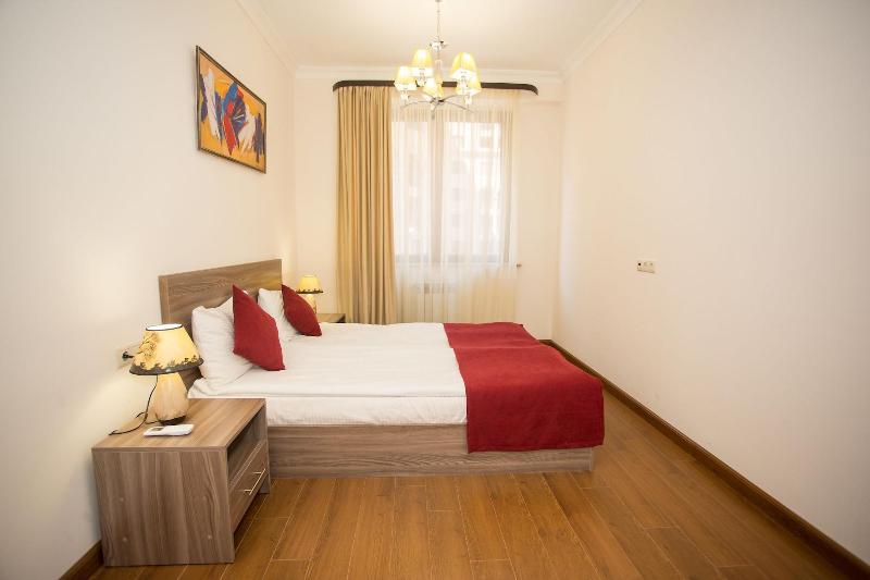 Welcome City Center Apartments image