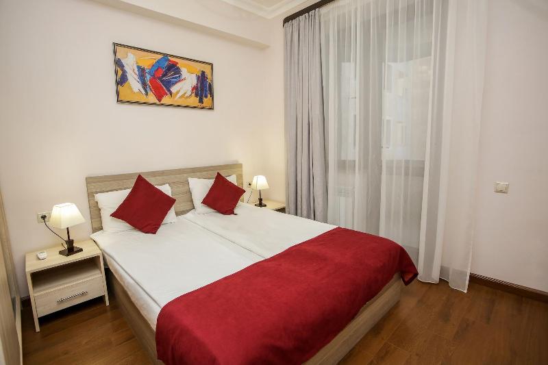 Welcome City Center Apartments image