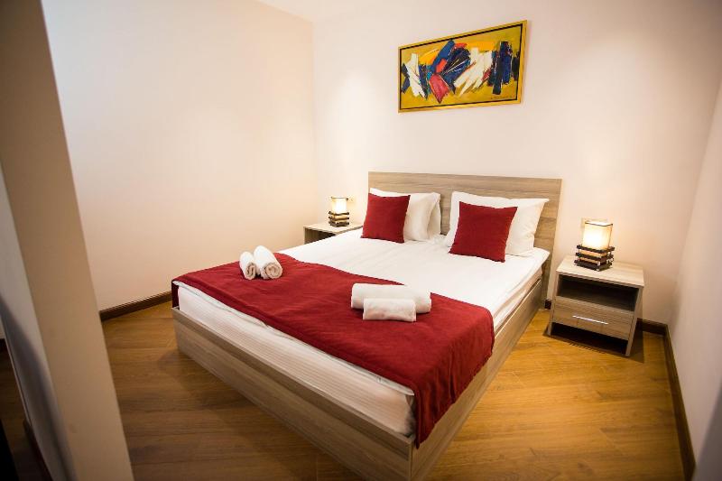 Welcome City Center Apartments image
