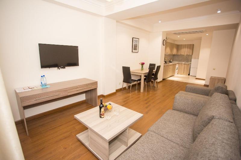 Welcome City Center Apartments image