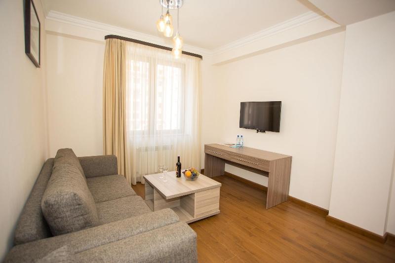 Welcome City Center Apartments image