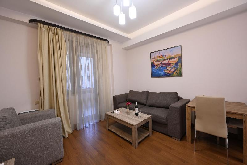 Welcome City Center Apartments image