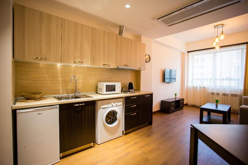 Welcome City Center Apartments image