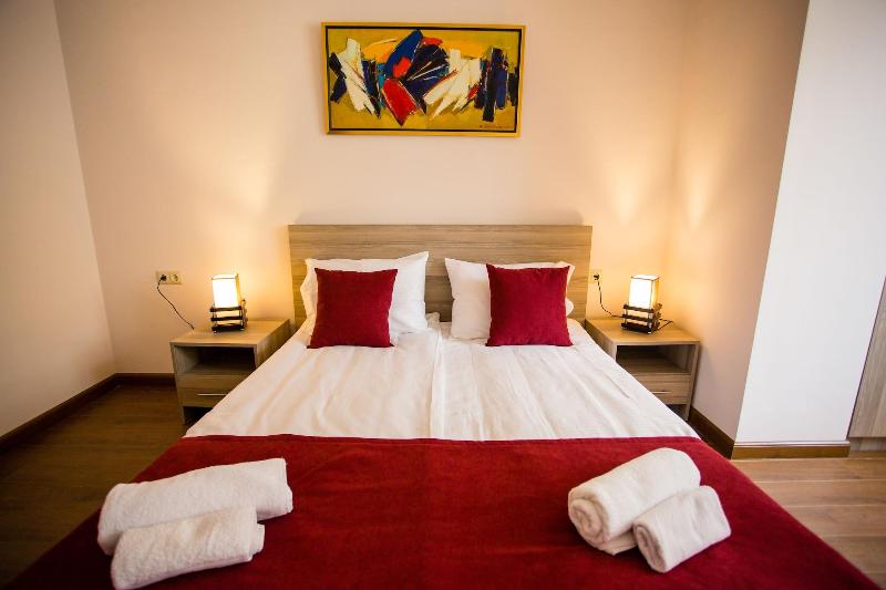 Welcome City Center Apartments image