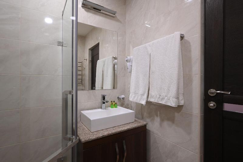 Welcome City Center Apartments image