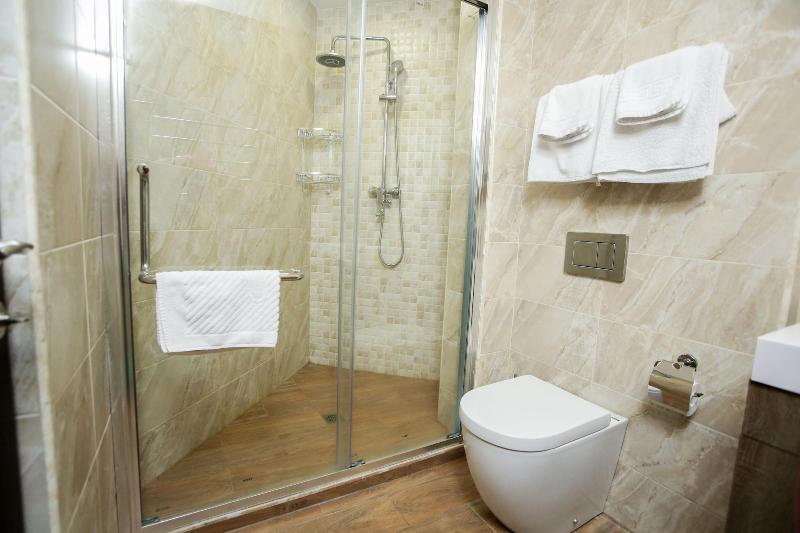 Welcome City Center Apartments image