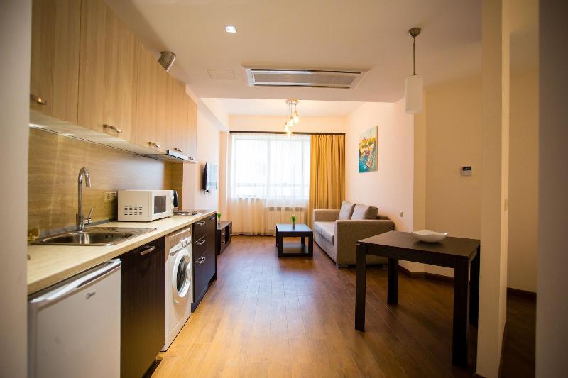 Welcome City Center Apartments image