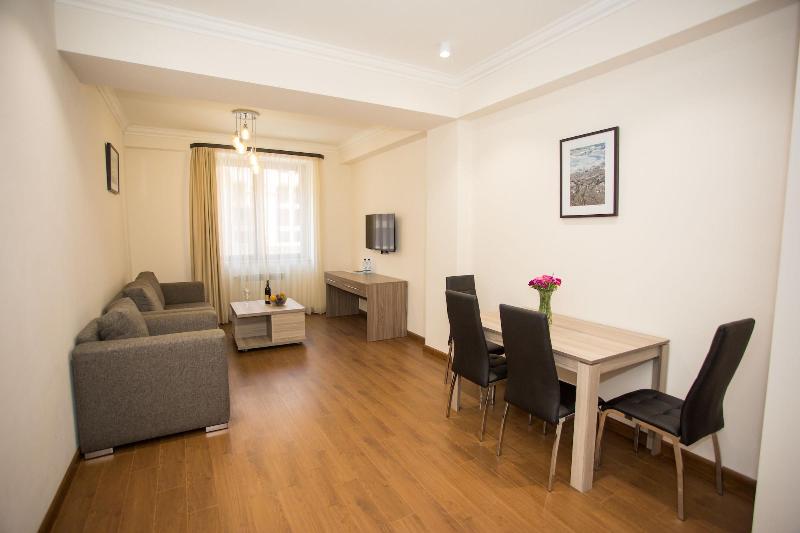 Welcome City Center Apartments image