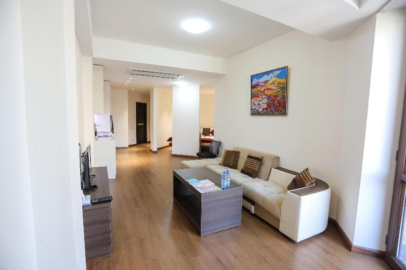 Welcome City Center Apartments image