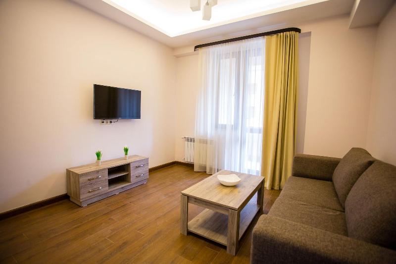 Welcome City Center Apartments image