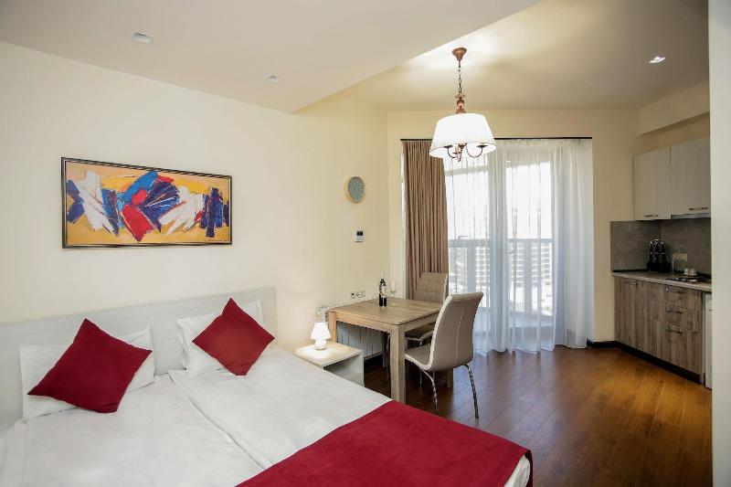 Welcome City Center Apartments image