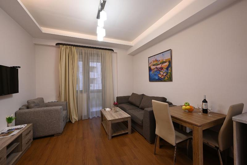 Welcome City Center Apartments image