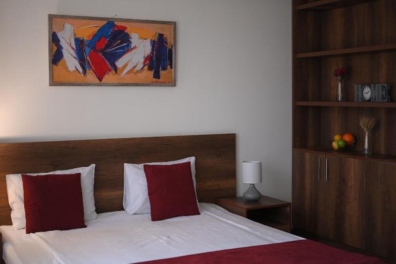 Welcome City Center Apartments image