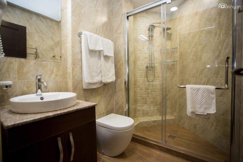 Welcome City Center Apartments image