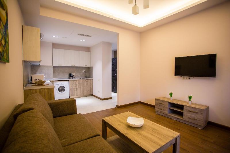 Welcome City Center Apartments image