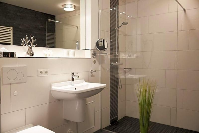 Aparthotel Bernstein image