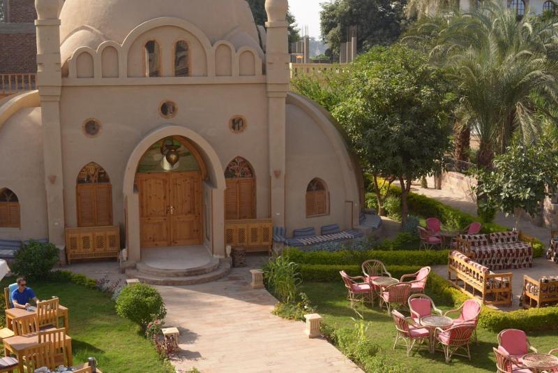 Embrace Hotel - Image 2