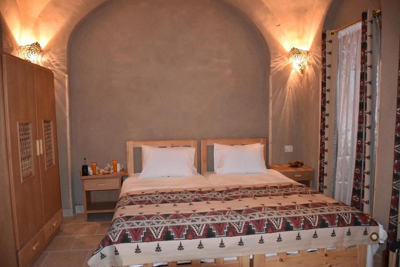 Embrace Hotel image