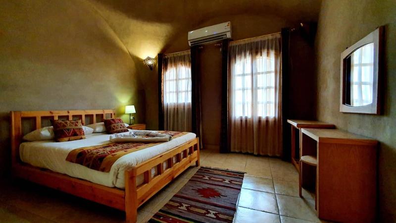 Embrace Hotel image