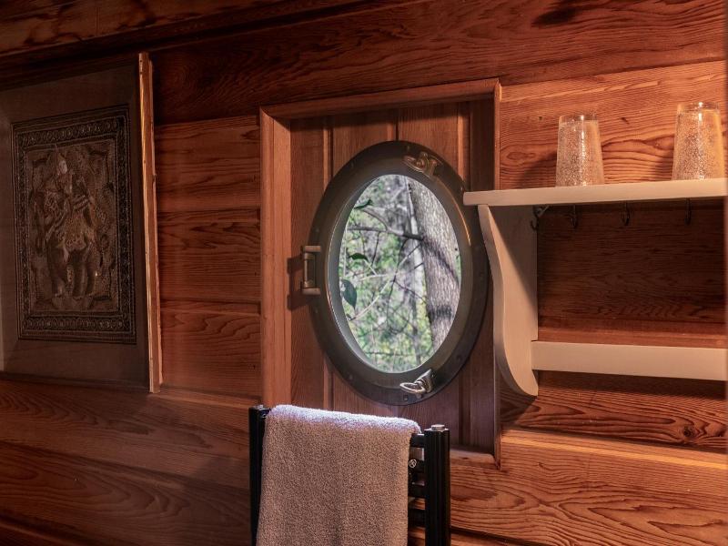 Orion Tree houses image