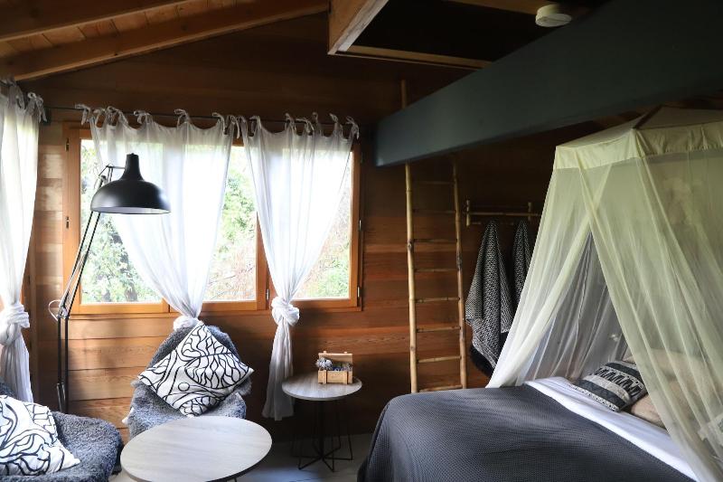 Orion Tree houses image