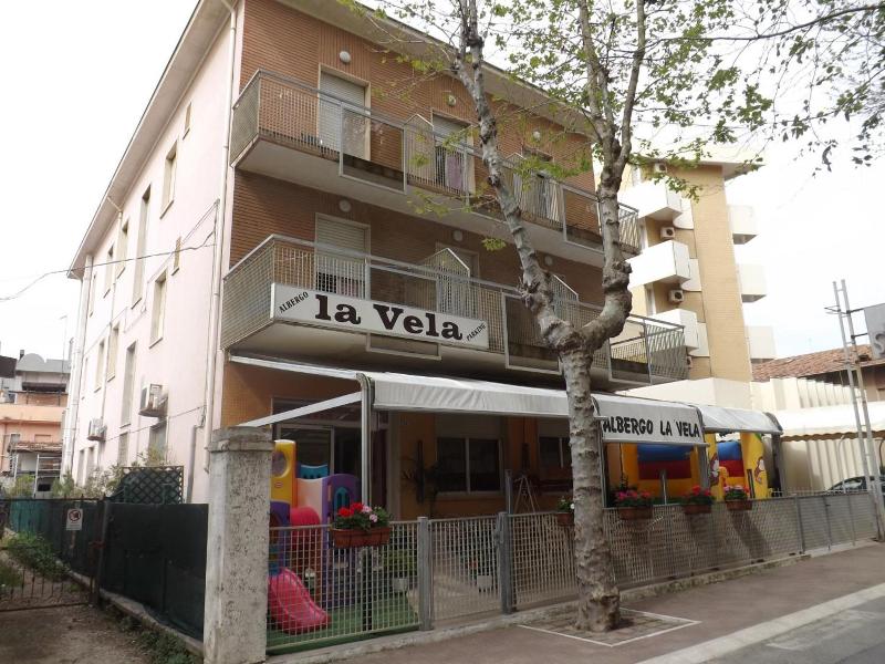 Hotel La Vela image
