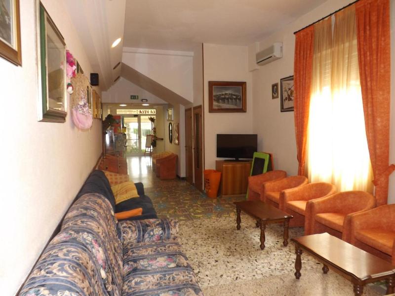 Hotel La Vela image