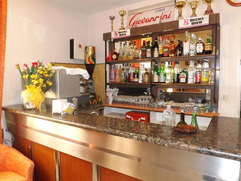 Hotel La Vela image