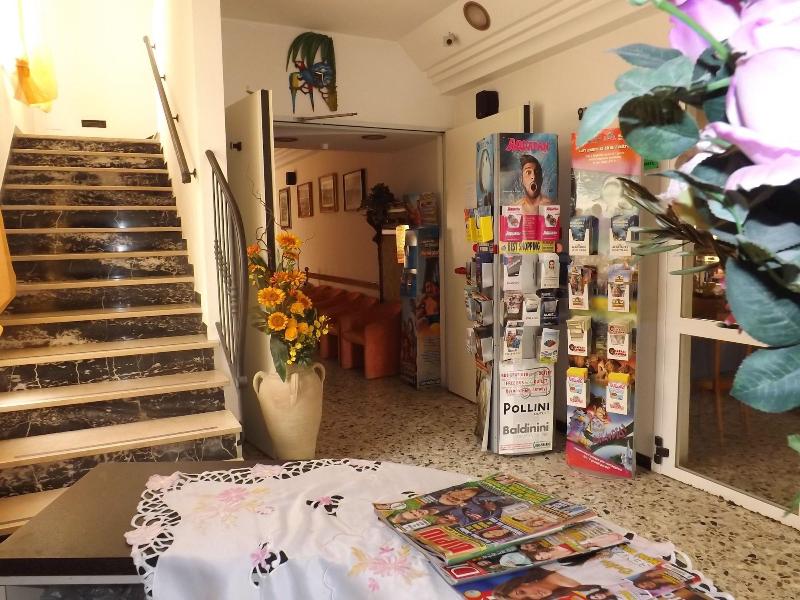 Hotel La Vela image