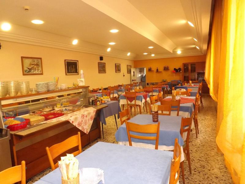 Hotel La Vela image