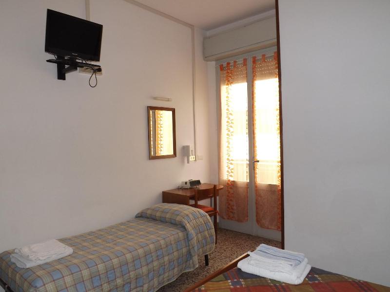 Hotel La Vela image