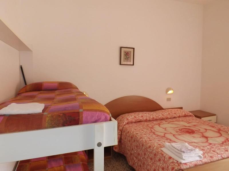 Hotel La Vela image