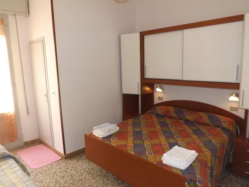 Hotel La Vela image