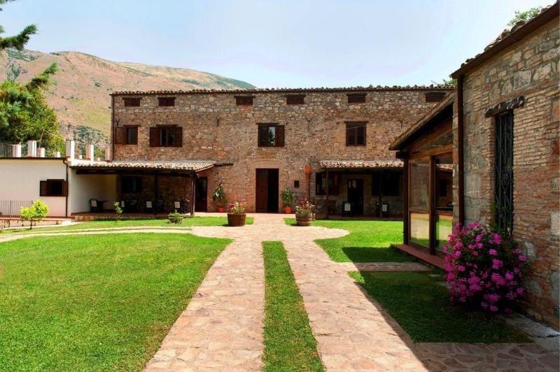 l'antico casale image