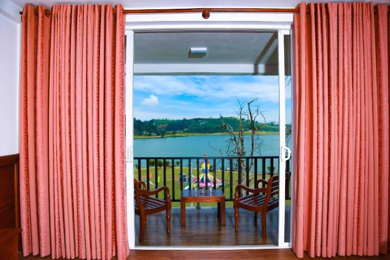 Royal Lake Hotel image