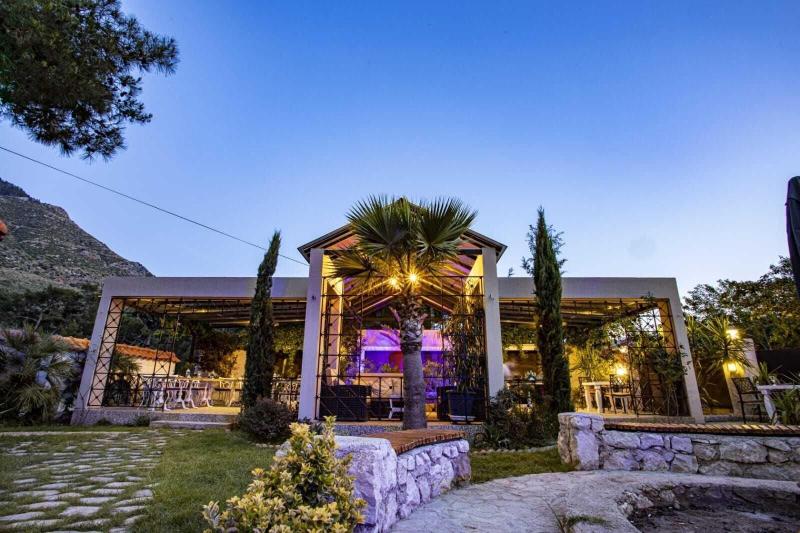 Hotel 212 Olympos