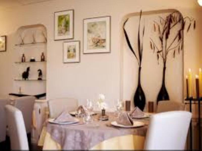 Logis Hotel Le Pelican image