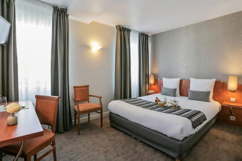 Logis Hotel Le Pelican image
