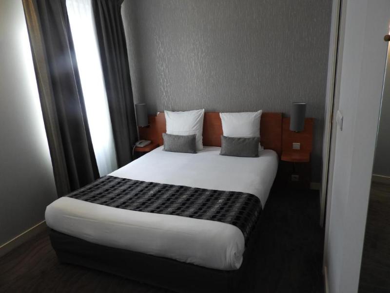 Logis Hotel Le Pelican image