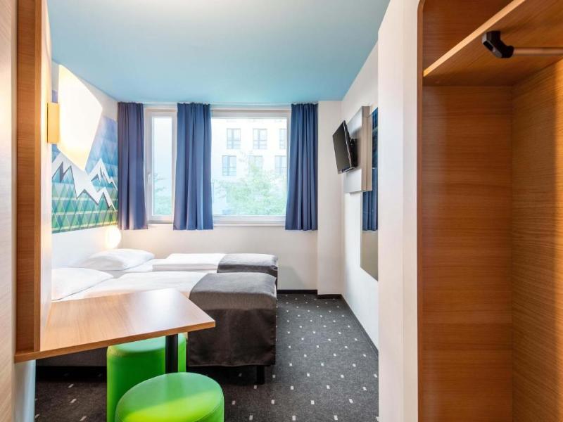 B&B HOTEL Rosenheim image