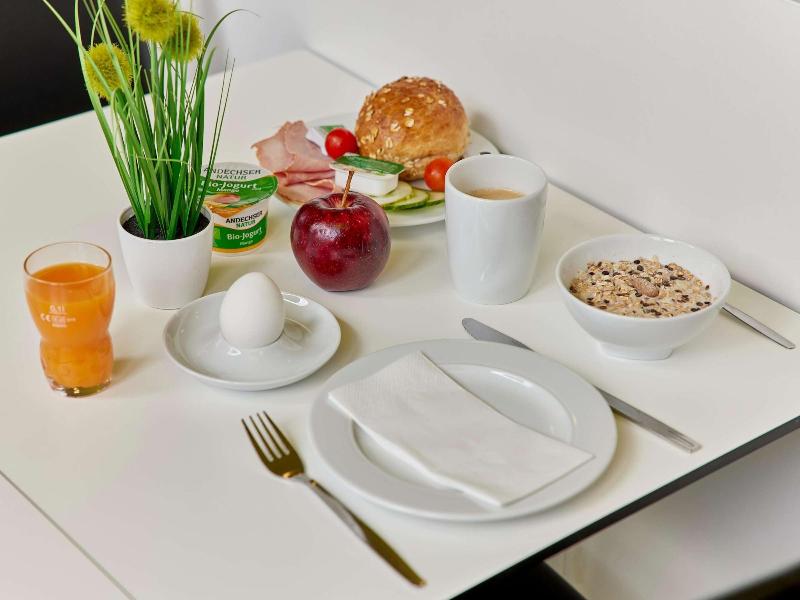 B&B HOTEL Trier image