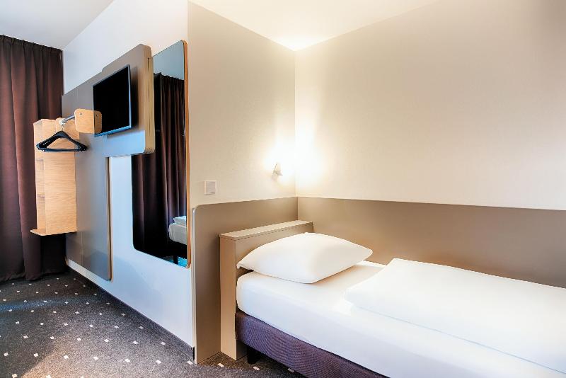 B&B HOTEL Emden image